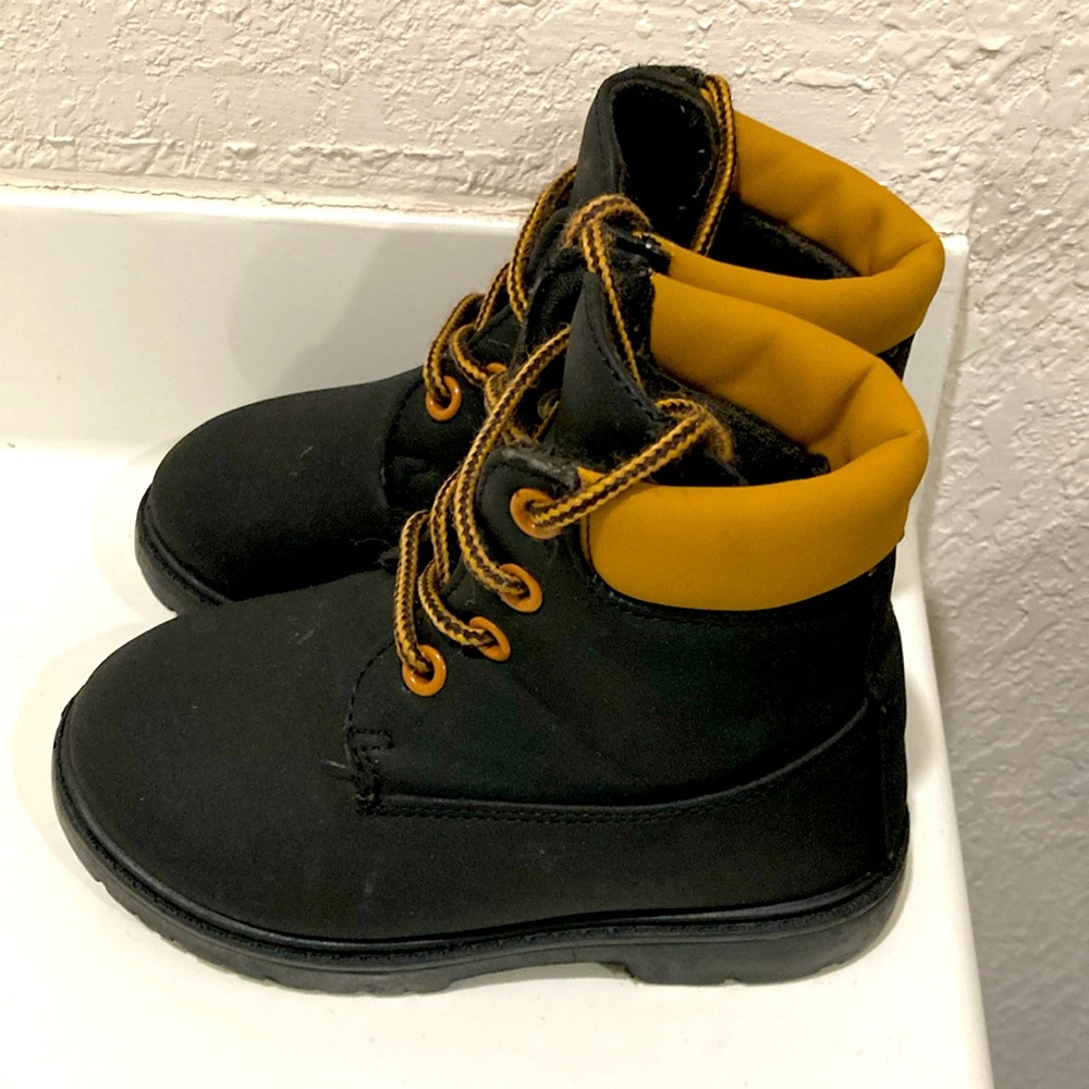Black and tan children's boots